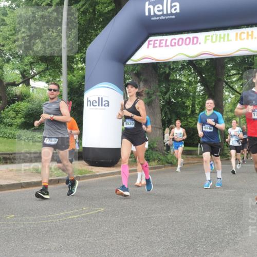29.06.2025 - hella hamburg halbmarathon KatJ http://msf.ph/oto/8518336 29.06.2025 10:48:33 Zwischen KM18-KM19 1135, 2447, 6391, 6414, 6415, 8068, 8364 meine-sportfotos.de