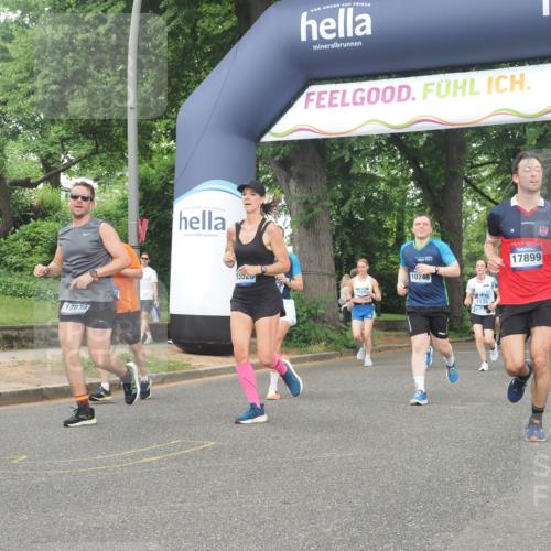 29.06.2025 - hella hamburg halbmarathon KatJ http://msf.ph/oto/8518341 29.06.2025 10:48:33 Zwischen KM18-KM19 1135, 2447, 6391, 6414, 6415, 8068, 8364 meine-sportfotos.de