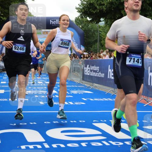 29.06.2025 - hella hamburg halbmarathon Strokosch-Dieckow http://msf.ph/oto/8518395 29.06.2025 10:55:57 Ziel 1180, 2612, 3042, 3058, 3256, 3668, 4772, 7147, 7594, 7976, 8968, 9246, 10084, 14867, 15184, 15868, 15884, 16176, 18212, 18867 meine-sportfotos.de