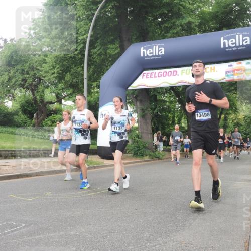 29.06.2025 - hella hamburg halbmarathon KatJ http://msf.ph/oto/8518435 29.06.2025 10:48:36 Zwischen KM18-KM19 1135, 1138, 2447, 5547, 6414, 6415, 8068, 8364 meine-sportfotos.de