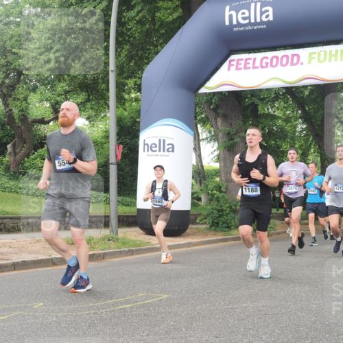 29.06.2025 - hella hamburg halbmarathon KatJ http://msf.ph/oto/8518510 29.06.2025 10:48:39 Zwischen KM18-KM19 1135, 1138, 1188, 1568, 5547, 6414, 8364 meine-sportfotos.de