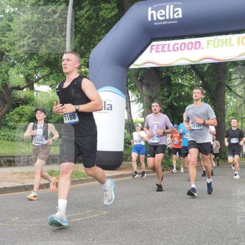 29.06.2025 - hella hamburg halbmarathon KatJ http://msf.ph/oto/8518546 29.06.2025 10:48:40 Zwischen KM18-KM19 1135, 1138, 1188, 1568, 5547 meine-sportfotos.de