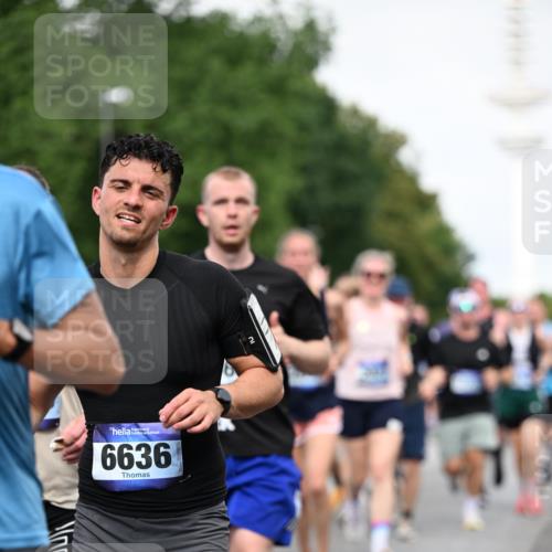 29.06.2025 - hella hamburg halbmarathon Dr. Thomas Lammeyer http://msf.ph/oto/8518548 29.06.2025 10:04:27 Kennedybrücke 1019, 1239, 1264, 1544, 1583, 1681, 2027, 2086, 2159, 2236, 2346, 2426, 2447, 2474, 2582, 2584, 2606, 2652, 2730, 2982, 3042, 3059, 3319, 3400, 3794, 4013, 4419, 4579, 4594, 4616, 4767, 4940, 5418, 5643, 5728, 6104, 6138, 6174, 6201, 6220, 6443, 6470, 6602, 6636, 7159, 7717, 8531, 8669, 9450, 9485, 9577, 9622, 10268, 10337, 10534, 10587, 10599, 10665, 10742, 10759, 10766, 10797, 11083, 11159 meine-sportfotos.de