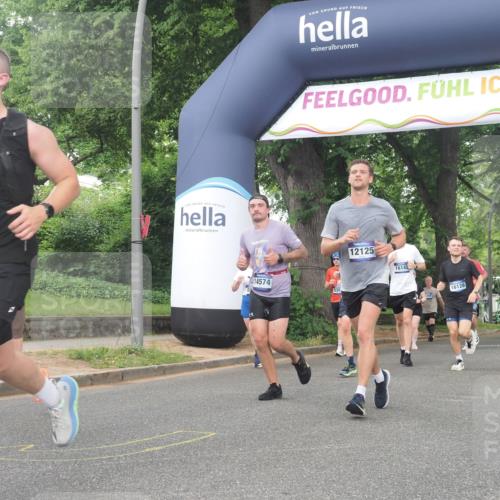 29.06.2025 - hella hamburg halbmarathon KatJ http://msf.ph/oto/8518566 29.06.2025 10:48:41 Zwischen KM18-KM19 1135, 1138, 1188, 1568, 2582, 5547 meine-sportfotos.de