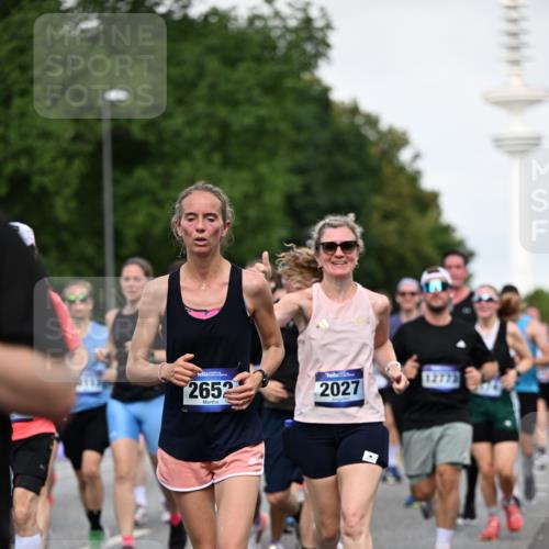 29.06.2025 - hella hamburg halbmarathon Dr. Thomas Lammeyer http://msf.ph/oto/8518590 29.06.2025 10:04:29 Kennedybrücke 1019, 1264, 1544, 1583, 1611, 1681, 2027, 2086, 2159, 2236, 2346, 2426, 2447, 2474, 2582, 2584, 2606, 2652, 2730, 2982, 3042, 3059, 3141, 3319, 3400, 3794, 4013, 4419, 4579, 4594, 4616, 4767, 4940, 4945, 5418, 5643, 5728, 6104, 6138, 6174, 6201, 6220, 6443, 6470, 6602, 6636, 7159, 7717, 8531, 8669, 9450, 9485, 9553, 9555, 9577, 9622, 10268, 10534, 10587, 10599, 10665, 10742, 10759, 10766, 10797, 11083, 11159 meine-sportfotos.de