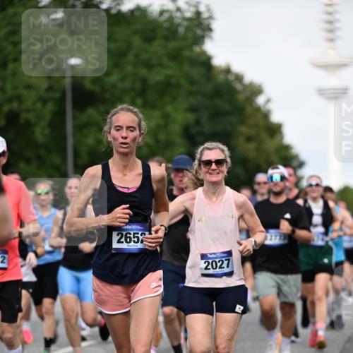 29.06.2025 - hella hamburg halbmarathon Dr. Thomas Lammeyer http://msf.ph/oto/8518596 29.06.2025 10:04:29 Kennedybrücke 1019, 1264, 1544, 1583, 1611, 1681, 2027, 2086, 2159, 2236, 2346, 2426, 2447, 2474, 2582, 2584, 2606, 2652, 2730, 2982, 3042, 3059, 3141, 3319, 3400, 3794, 4013, 4419, 4579, 4594, 4616, 4767, 4940, 4945, 5418, 5643, 5728, 6104, 6138, 6174, 6201, 6220, 6443, 6470, 6602, 6636, 7159, 7717, 8531, 8669, 9450, 9485, 9553, 9555, 9577, 9622, 10268, 10534, 10587, 10599, 10665, 10742, 10759, 10766, 10797, 11083, 11159 meine-sportfotos.de