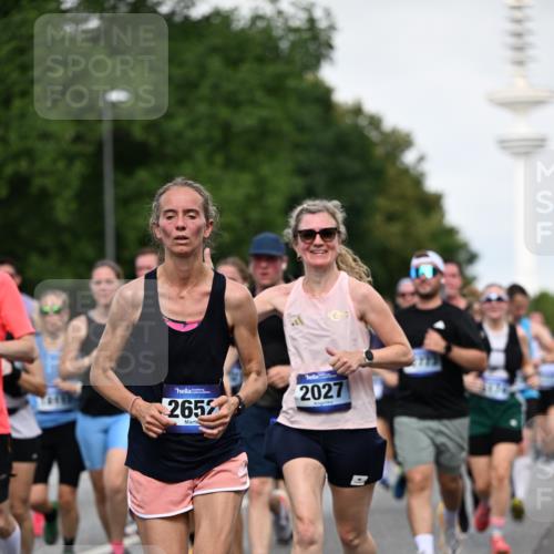 29.06.2025 - hella hamburg halbmarathon Dr. Thomas Lammeyer http://msf.ph/oto/8518601 29.06.2025 10:04:29 Kennedybrücke 1019, 1264, 1544, 1583, 1611, 1681, 2027, 2086, 2159, 2236, 2346, 2426, 2447, 2474, 2582, 2584, 2606, 2652, 2730, 2982, 3042, 3059, 3141, 3319, 3400, 3794, 4013, 4419, 4579, 4594, 4616, 4767, 4940, 4945, 5418, 5643, 5728, 6104, 6138, 6174, 6201, 6220, 6443, 6470, 6602, 6636, 7159, 7717, 8531, 8669, 9450, 9485, 9553, 9555, 9577, 9622, 10268, 10534, 10587, 10599, 10665, 10742, 10759, 10766, 10797, 11083, 11159 meine-sportfotos.de