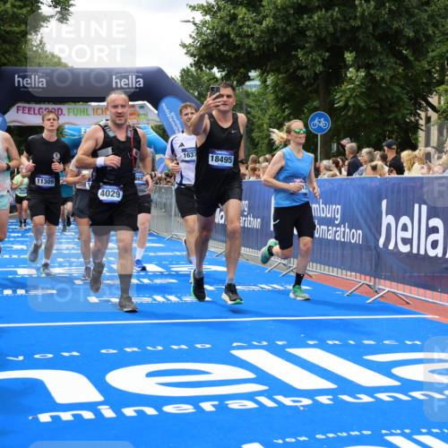 29.06.2025 - hella hamburg halbmarathon Strokosch-Dieckow http://msf.ph/oto/8518656 29.06.2025 10:56:19 Ziel 1193, 3048, 4029, 5465, 5672, 7547, 7742, 8863, 9622, 9903, 10665, 10789, 11231, 11309, 12348, 15300, 15484, 15818, 16113, 16375, 16634, 17468, 18117, 18495, 18652, 18741, 19152 meine-sportfotos.de
