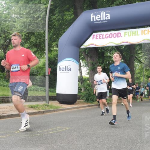 29.06.2025 - hella hamburg halbmarathon KatJ http://msf.ph/oto/8518704 29.06.2025 10:48:45 Zwischen KM18-KM19 1188, 1568, 1726, 1823, 2582, 5299, 5305, 6602, 7658, 8730 meine-sportfotos.de