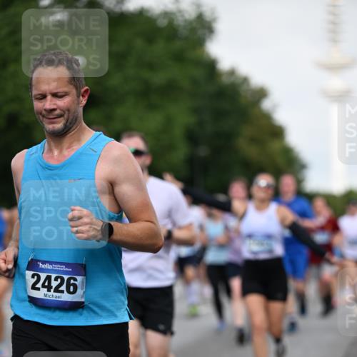 29.06.2025 - hella hamburg halbmarathon Dr. Thomas Lammeyer http://msf.ph/oto/8518758 29.06.2025 10:04:34 Kennedybrücke 1019, 1544, 1568, 1583, 1611, 1681, 2027, 2086, 2159, 2236, 2426, 2447, 2474, 2582, 2584, 2606, 2652, 2730, 2982, 3042, 3059, 3141, 3319, 3400, 3794, 4419, 4579, 4616, 4767, 4940, 4945, 5033, 5418, 5643, 6138, 6174, 6220, 6443, 6470, 6636, 7159, 7717, 8669, 9450, 9485, 9553, 9555, 9577, 9622, 10188, 10268, 10534, 10587, 10599, 10665, 10742, 10759, 10766, 10797, 11083, 11324 meine-sportfotos.de