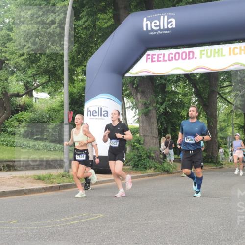 29.06.2025 - hella hamburg halbmarathon KatJ http://msf.ph/oto/8518782 29.06.2025 10:48:48 Zwischen KM18-KM19 1726, 1823, 2582, 5299, 5305, 6602, 7636, 7658, 8730 meine-sportfotos.de