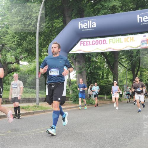 29.06.2025 - hella hamburg halbmarathon KatJ http://msf.ph/oto/8518808 29.06.2025 10:48:49 Zwischen KM18-KM19 1726, 1823, 2582, 5299, 5305, 6602, 7636, 7658, 8730 meine-sportfotos.de