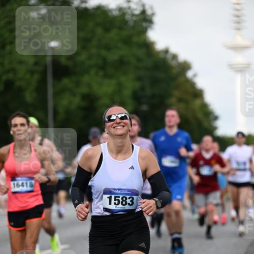 29.06.2025 - hella hamburg halbmarathon Dr. Thomas Lammeyer http://msf.ph/oto/8518810 29.06.2025 10:04:36 Kennedybrücke 1019, 1544, 1568, 1583, 1611, 1681, 2027, 2086, 2236, 2426, 2447, 2474, 2606, 2652, 2730, 2982, 3042, 3059, 3141, 3319, 3400, 3794, 4419, 4579, 4616, 4767, 4940, 4945, 5033, 5418, 5643, 6138, 6174, 6220, 6443, 6470, 6636, 7717, 8669, 9450, 9485, 9553, 9555, 9577, 9622, 10188, 10534, 10587, 10599, 10665, 10742, 10759, 10766, 10797, 11083, 11324 meine-sportfotos.de