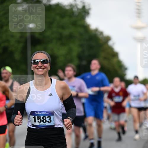 29.06.2025 - hella hamburg halbmarathon Dr. Thomas Lammeyer http://msf.ph/oto/8518835 29.06.2025 10:04:36 Kennedybrücke 1019, 1544, 1568, 1583, 1611, 1681, 2027, 2086, 2236, 2426, 2447, 2474, 2606, 2652, 2730, 2982, 3042, 3059, 3141, 3319, 3400, 3794, 4419, 4579, 4616, 4767, 4940, 4945, 5033, 5418, 5643, 6138, 6174, 6220, 6443, 6470, 6636, 7717, 8669, 9450, 9485, 9553, 9555, 9577, 9622, 10188, 10534, 10587, 10599, 10665, 10742, 10759, 10766, 10797, 11083, 11324 meine-sportfotos.de