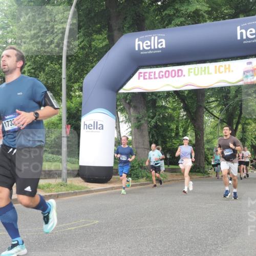 29.06.2025 - hella hamburg halbmarathon KatJ http://msf.ph/oto/8518843 29.06.2025 10:48:50 Zwischen KM18-KM19 1726, 1823, 5299, 5305, 6602, 7636, 7658, 8045, 8730 meine-sportfotos.de