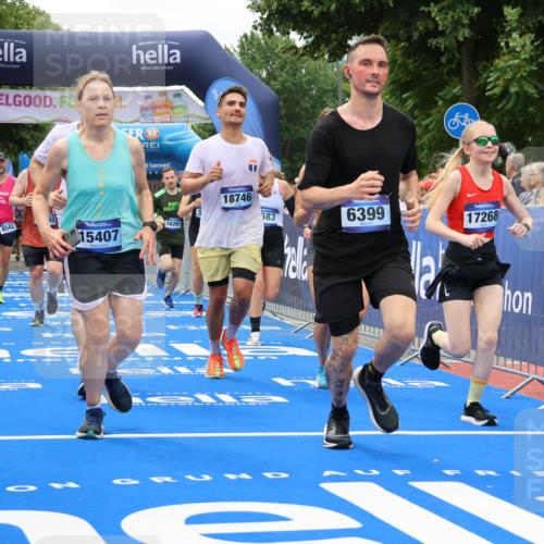 29.06.2025 - hella hamburg halbmarathon Strokosch-Dieckow http://msf.ph/oto/8518863 29.06.2025 10:56:29 Ziel 1583, 2083, 3048, 3413, 5721, 5744, 6399, 7037, 7742, 8311, 8542, 8652, 8863, 9562, 9622, 10093, 10665, 12509, 13863, 15145, 15407, 15818, 16257, 16261, 17268, 17734, 18746, 18835, 19120 meine-sportfotos.de