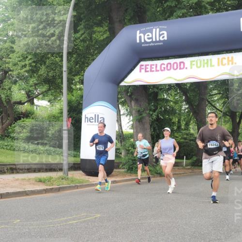 29.06.2025 - hella hamburg halbmarathon KatJ http://msf.ph/oto/8518869 29.06.2025 10:48:50 Zwischen KM18-KM19 1726, 1823, 5299, 5305, 6602, 7636, 7658, 8045, 8730 meine-sportfotos.de