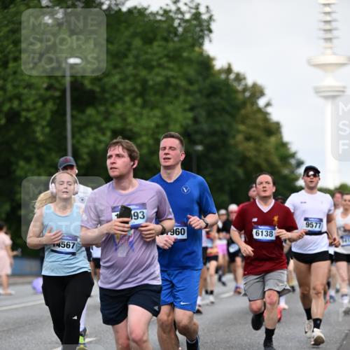 29.06.2025 - hella hamburg halbmarathon Dr. Thomas Lammeyer http://msf.ph/oto/8518873 29.06.2025 10:04:37 Kennedybrücke 1019, 1544, 1568, 1583, 1611, 1681, 2027, 2086, 2236, 2426, 2474, 2606, 2652, 2730, 2982, 3042, 3059, 3141, 3319, 3400, 3794, 4419, 4579, 4616, 4767, 4940, 4945, 5033, 5418, 5643, 6138, 6174, 6220, 6443, 6470, 6636, 7717, 8669, 9450, 9485, 9553, 9555, 9577, 9622, 10188, 10534, 10599, 10665, 10742, 10759, 10766, 10797, 11083, 11324 meine-sportfotos.de