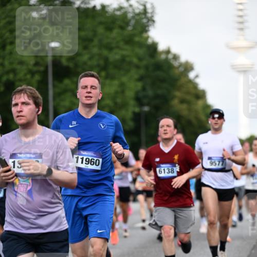 29.06.2025 - hella hamburg halbmarathon Dr. Thomas Lammeyer http://msf.ph/oto/8518903 29.06.2025 10:04:38 Kennedybrücke 1019, 1544, 1568, 1583, 1611, 1681, 2027, 2086, 2236, 2426, 2474, 2606, 2652, 2730, 2982, 3042, 3059, 3141, 3319, 3400, 3794, 4419, 4579, 4616, 4767, 4940, 4945, 5033, 5418, 5643, 6138, 6174, 6220, 6443, 6470, 6636, 7717, 8669, 9450, 9485, 9553, 9555, 9577, 9622, 10188, 10271, 10534, 10599, 10665, 10742, 10759, 10766, 10797, 11083, 11324 meine-sportfotos.de