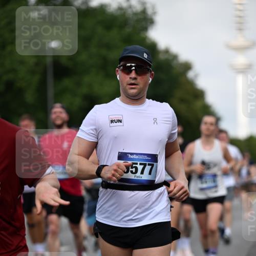 29.06.2025 - hella hamburg halbmarathon Dr. Thomas Lammeyer http://msf.ph/oto/8518989 29.06.2025 10:04:41 Kennedybrücke 1019, 1544, 1568, 1583, 1611, 1681, 2086, 2236, 2426, 2474, 2606, 2652, 2982, 3059, 3141, 3319, 3400, 3983, 4579, 4616, 4767, 4940, 4945, 5033, 5418, 6138, 6174, 6220, 6443, 6470, 6757, 8255, 9450, 9485, 9553, 9555, 9577, 10188, 10271, 10599, 10766, 10797, 11324 meine-sportfotos.de