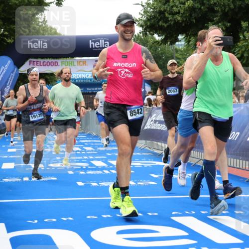 29.06.2025 - hella hamburg halbmarathon Strokosch-Dieckow http://msf.ph/oto/8519028 29.06.2025 10:56:33 Ziel 1583, 2083, 3413, 4152, 5721, 5744, 6399, 6416, 6759, 7037, 7646, 8311, 8542, 8652, 8744, 9488, 9562, 10093, 11083, 11870, 12509, 13863, 15145, 15407, 16257, 16261, 17259, 17268, 17734, 18340, 18746, 18835, 18899, 19120 meine-sportfotos.de