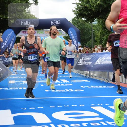 29.06.2025 - hella hamburg halbmarathon Strokosch-Dieckow http://msf.ph/oto/8519032 29.06.2025 10:56:33 Ziel 1583, 2083, 3413, 4152, 5721, 5744, 6399, 6416, 6759, 7037, 7646, 8311, 8542, 8652, 8744, 9488, 9562, 10093, 11083, 11870, 12509, 13863, 15145, 15407, 16257, 16261, 17259, 17268, 17734, 18340, 18746, 18835, 18899, 19120 meine-sportfotos.de