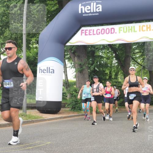 29.06.2025 - hella hamburg halbmarathon KatJ http://msf.ph/oto/8519033 29.06.2025 10:48:54 Zwischen KM18-KM19 1674, 6752, 7636, 8045, 8478 meine-sportfotos.de