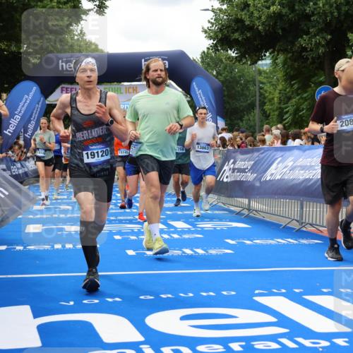 29.06.2025 - hella hamburg halbmarathon Strokosch-Dieckow http://msf.ph/oto/8519050 29.06.2025 10:56:34 Ziel 1583, 2083, 3413, 4152, 5721, 5744, 6399, 6416, 6759, 7037, 7646, 8311, 8542, 8652, 8744, 9488, 9562, 10093, 11083, 11870, 12509, 13863, 15145, 15407, 16257, 16261, 17259, 17268, 17734, 18340, 18746, 18835, 18899, 19120 meine-sportfotos.de