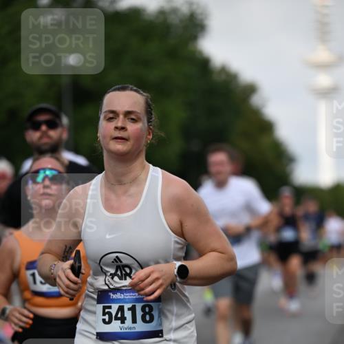 29.06.2025 - hella hamburg halbmarathon Dr. Thomas Lammeyer http://msf.ph/oto/8519074 29.06.2025 10:04:44 Kennedybrücke 1019, 1544, 1568, 1583, 1611, 1681, 2086, 2236, 2426, 2982, 3059, 3141, 3319, 3400, 3983, 4579, 4616, 4945, 5033, 5418, 6138, 6174, 6220, 6714, 6757, 8255, 8478, 9450, 9553, 9555, 9577, 10188, 10271, 10599, 10797, 11324 meine-sportfotos.de