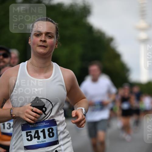 29.06.2025 - hella hamburg halbmarathon Dr. Thomas Lammeyer http://msf.ph/oto/8519090 29.06.2025 10:04:44 Kennedybrücke 1019, 1544, 1568, 1583, 1611, 1681, 2086, 2236, 2426, 2982, 3059, 3141, 3319, 3400, 3983, 4579, 4616, 4945, 5033, 5418, 6138, 6174, 6220, 6714, 6757, 8255, 8478, 9450, 9553, 9555, 9577, 10188, 10271, 10599, 10797, 11324 meine-sportfotos.de