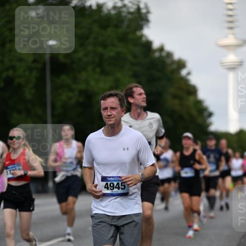 29.06.2025 - hella hamburg halbmarathon Dr. Thomas Lammeyer http://msf.ph/oto/8519132 29.06.2025 10:04:45 Kennedybrücke 1019, 1544, 1568, 1583, 1611, 1681, 2086, 2236, 2426, 3059, 3141, 3400, 3983, 4579, 4616, 4945, 5033, 5418, 6138, 6174, 6220, 6714, 6757, 8255, 8478, 9450, 9553, 9555, 9577, 10188, 10271, 10599, 10797, 11324 meine-sportfotos.de