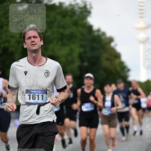 29.06.2025 - hella hamburg halbmarathon Dr. Thomas Lammeyer http://msf.ph/oto/8519215 29.06.2025 10:04:47 Kennedybrücke 1544, 1568, 1611, 1681, 2086, 2236, 2354, 3059, 3141, 3400, 3983, 4616, 4708, 4945, 5033, 5418, 5870, 6138, 6147, 6220, 6714, 6757, 8255, 8478, 9553, 9555, 9577, 10188, 10271, 10797, 11324 meine-sportfotos.de