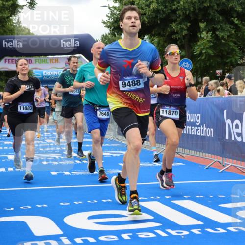 29.06.2025 - hella hamburg halbmarathon Strokosch-Dieckow http://msf.ph/oto/8519220 29.06.2025 10:56:40 Ziel 2083, 2378, 3836, 4152, 5721, 6416, 6759, 7037, 7646, 8311, 8744, 8825, 8996, 9488, 9562, 11083, 11870, 12509, 13863, 14369, 14461, 15134, 15145, 15431, 15712, 16043, 16121, 17133, 17259, 18340, 18634, 18899, 19120 meine-sportfotos.de