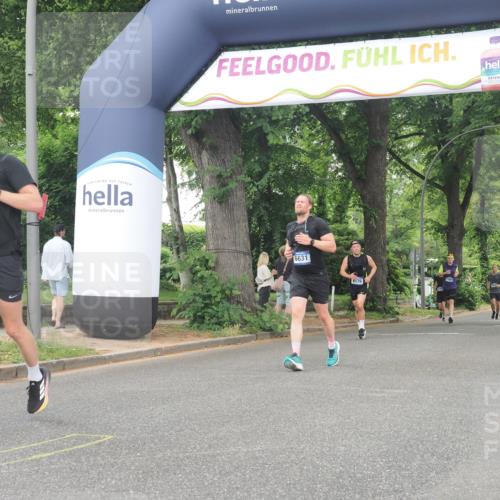 29.06.2025 - hella hamburg halbmarathon KatJ http://msf.ph/oto/8519243 29.06.2025 10:49:03 Zwischen KM18-KM19 4095, 6631, 6674 meine-sportfotos.de