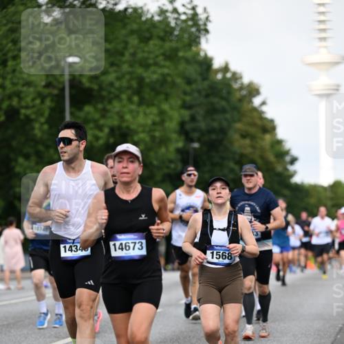 29.06.2025 - hella hamburg halbmarathon Dr. Thomas Lammeyer http://msf.ph/oto/8519247 29.06.2025 10:04:48 Kennedybrücke 1544, 1568, 1611, 1681, 2086, 2236, 2354, 3059, 3141, 3400, 3740, 3983, 4238, 4616, 4708, 4945, 5033, 5418, 5870, 6138, 6147, 6714, 6757, 8255, 8478, 9553, 9555, 9577, 10188, 10271, 10797, 11324 meine-sportfotos.de