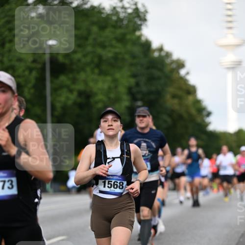 29.06.2025 - hella hamburg halbmarathon Dr. Thomas Lammeyer http://msf.ph/oto/8519301 29.06.2025 10:04:49 Kennedybrücke 1544, 1568, 1611, 1681, 2236, 2354, 3141, 3400, 3740, 3983, 4238, 4616, 4708, 4945, 5033, 5418, 5870, 6138, 6147, 6714, 6757, 8255, 8478, 9553, 9555, 9577, 10188, 10271, 10797, 11324 meine-sportfotos.de