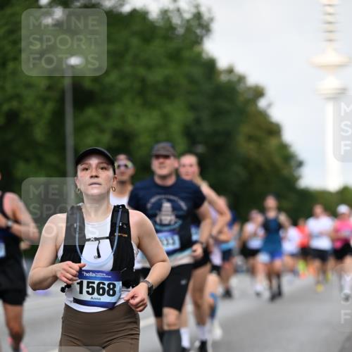 29.06.2025 - hella hamburg halbmarathon Dr. Thomas Lammeyer http://msf.ph/oto/8519347 29.06.2025 10:04:50 Kennedybrücke 1544, 1568, 1611, 1681, 2236, 2354, 3141, 3740, 3983, 4238, 4616, 4708, 4945, 5033, 5418, 5870, 6138, 6147, 6531, 6714, 6757, 6835, 8255, 8478, 9553, 9555, 9577, 10188, 10271, 10797, 11324 meine-sportfotos.de