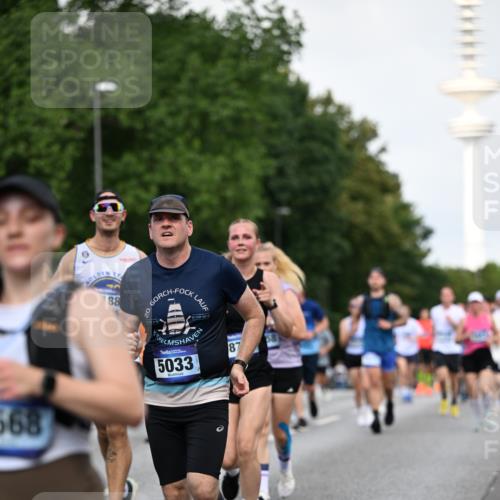 29.06.2025 - hella hamburg halbmarathon Dr. Thomas Lammeyer http://msf.ph/oto/8519367 29.06.2025 10:04:50 Kennedybrücke 1544, 1568, 1611, 1681, 2236, 2354, 3141, 3740, 3983, 4238, 4616, 4708, 4945, 5033, 5418, 5870, 6138, 6147, 6531, 6714, 6757, 6835, 8255, 8478, 9553, 9555, 9577, 10188, 10271, 10797, 11324 meine-sportfotos.de