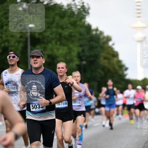 29.06.2025 - hella hamburg halbmarathon Dr. Thomas Lammeyer http://msf.ph/oto/8519391 29.06.2025 10:04:51 Kennedybrücke 1544, 1568, 1611, 1681, 2236, 2354, 3141, 3740, 3983, 4238, 4616, 4708, 4945, 5033, 5418, 5870, 6138, 6147, 6487, 6531, 6714, 6757, 6835, 8255, 8478, 9553, 9555, 9577, 10188, 10271, 10797, 11324 meine-sportfotos.de