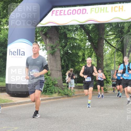 29.06.2025 - hella hamburg halbmarathon KatJ http://msf.ph/oto/8519396 29.06.2025 10:49:12 Zwischen KM18-KM19 1432, 5763, 7250, 8176, 8624 meine-sportfotos.de