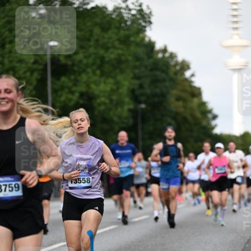 29.06.2025 - hella hamburg halbmarathon Dr. Thomas Lammeyer http://msf.ph/oto/8519472 29.06.2025 10:04:52 Kennedybrücke 1387, 1544, 1568, 1611, 1681, 2236, 2354, 2363, 3141, 3740, 3983, 4238, 4616, 4708, 4945, 5033, 5418, 5870, 6138, 6147, 6487, 6531, 6714, 6757, 6835, 8255, 8478, 9553, 9555, 9577, 10188, 10271, 10797, 11324 meine-sportfotos.de