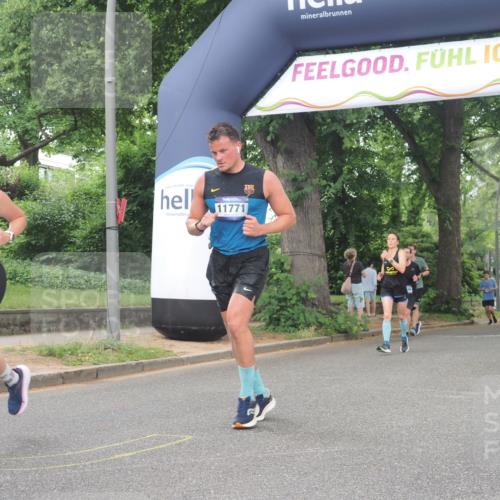 29.06.2025 - hella hamburg halbmarathon KatJ http://msf.ph/oto/8519547 29.06.2025 10:49:17 Zwischen KM18-KM19 1377, 1432, 5763, 7250, 8624 meine-sportfotos.de