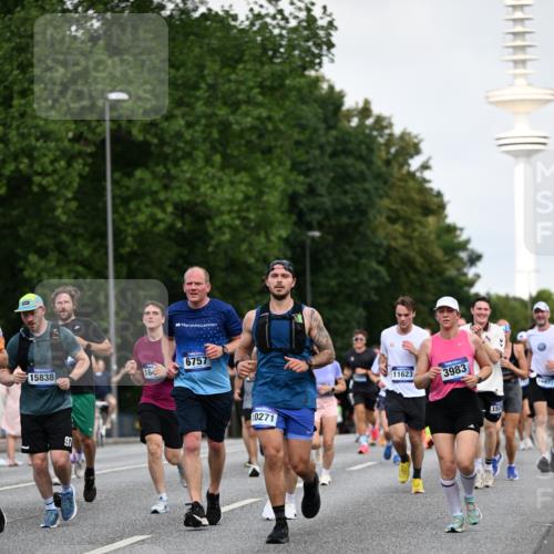29.06.2025 - hella hamburg halbmarathon Dr. Thomas Lammeyer http://msf.ph/oto/8519565 29.06.2025 10:04:54 Kennedybrücke 1387, 1568, 1611, 1681, 2236, 2354, 2363, 3141, 3740, 3983, 4238, 4249, 4616, 4708, 4945, 5033, 5418, 5870, 6147, 6487, 6531, 6714, 6757, 6835, 7757, 8255, 8478, 8923, 9553, 9555, 10188, 10271, 10797, 11324 meine-sportfotos.de