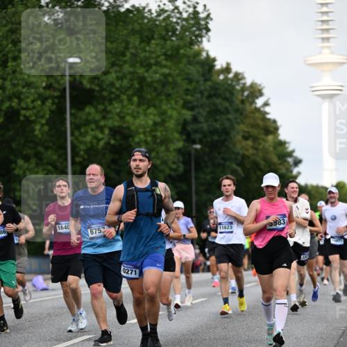 29.06.2025 - hella hamburg halbmarathon Dr. Thomas Lammeyer http://msf.ph/oto/8519603 29.06.2025 10:04:55 Kennedybrücke 1387, 1568, 1611, 2236, 2354, 2363, 3141, 3740, 3983, 4238, 4249, 4616, 4708, 4945, 5033, 5418, 5870, 6147, 6487, 6531, 6714, 6757, 6835, 7757, 8255, 8478, 8923, 9553, 9555, 10188, 10271, 10705, 10797, 11324 meine-sportfotos.de