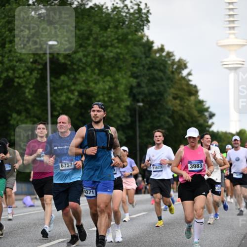 29.06.2025 - hella hamburg halbmarathon Dr. Thomas Lammeyer http://msf.ph/oto/8519609 29.06.2025 10:04:55 Kennedybrücke 1387, 1568, 1611, 2236, 2354, 2363, 3141, 3740, 3983, 4238, 4249, 4616, 4708, 4945, 5033, 5418, 5870, 6147, 6487, 6531, 6714, 6757, 6835, 7757, 8255, 8478, 8923, 9553, 9555, 10188, 10271, 10705, 10797, 11324 meine-sportfotos.de