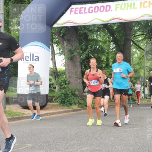 29.06.2025 - hella hamburg halbmarathon KatJ http://msf.ph/oto/8519665 29.06.2025 10:49:20 Zwischen KM18-KM19 1377, 1432, 3625 meine-sportfotos.de