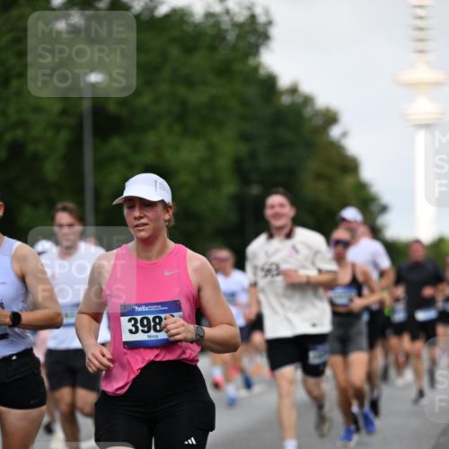 29.06.2025 - hella hamburg halbmarathon Dr. Thomas Lammeyer http://msf.ph/oto/8519760 29.06.2025 10:04:58 Kennedybrücke 1387, 1568, 1611, 2354, 2363, 3141, 3625, 3740, 3983, 4238, 4249, 4708, 4945, 5033, 5870, 6147, 6487, 6531, 6591, 6714, 6757, 6835, 7757, 7759, 7761, 8255, 8478, 8923, 9553, 9555, 10188, 10271, 10705, 11324 meine-sportfotos.de