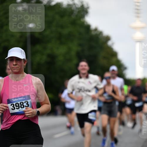 29.06.2025 - hella hamburg halbmarathon Dr. Thomas Lammeyer http://msf.ph/oto/8519777 29.06.2025 10:04:58 Kennedybrücke 1387, 1568, 1611, 2354, 2363, 3141, 3625, 3740, 3983, 4238, 4249, 4708, 4945, 5033, 5870, 6147, 6487, 6531, 6591, 6714, 6757, 6835, 7757, 7759, 7761, 8255, 8478, 8923, 9553, 9555, 10188, 10271, 10705, 11324 meine-sportfotos.de