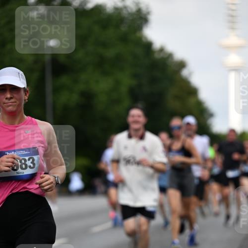 29.06.2025 - hella hamburg halbmarathon Dr. Thomas Lammeyer http://msf.ph/oto/8519785 29.06.2025 10:04:58 Kennedybrücke 1387, 1568, 1611, 2354, 2363, 3141, 3625, 3740, 3983, 4238, 4249, 4708, 4945, 5033, 5870, 6147, 6487, 6531, 6591, 6714, 6757, 6835, 7757, 7759, 7761, 8255, 8478, 8923, 9553, 9555, 10188, 10271, 10705, 11324 meine-sportfotos.de