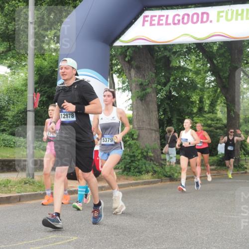 29.06.2025 - hella hamburg halbmarathon KatJ http://msf.ph/oto/8519824 29.06.2025 10:49:25 Zwischen KM18-KM19 1147, 3625, 5058, 5379 meine-sportfotos.de